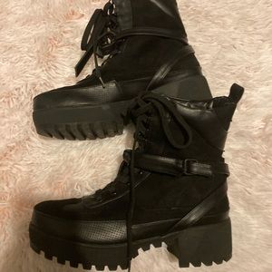 Karmel Black Biker boots